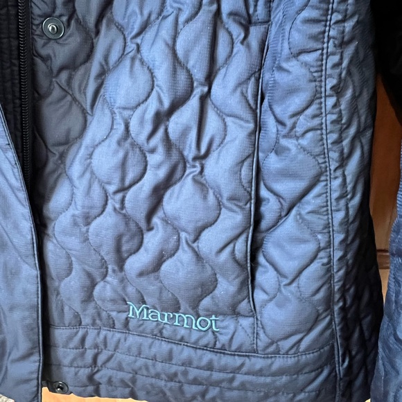 Marmot Women’s Quilted Jacket - Picture 3 of 4